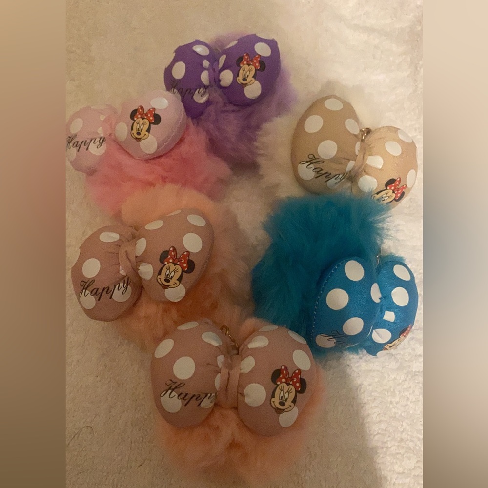 Llaveros pompones